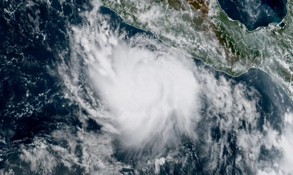 Image accompanying: Powerful Hurricane Polo reaches Category 5 status near Mexico
