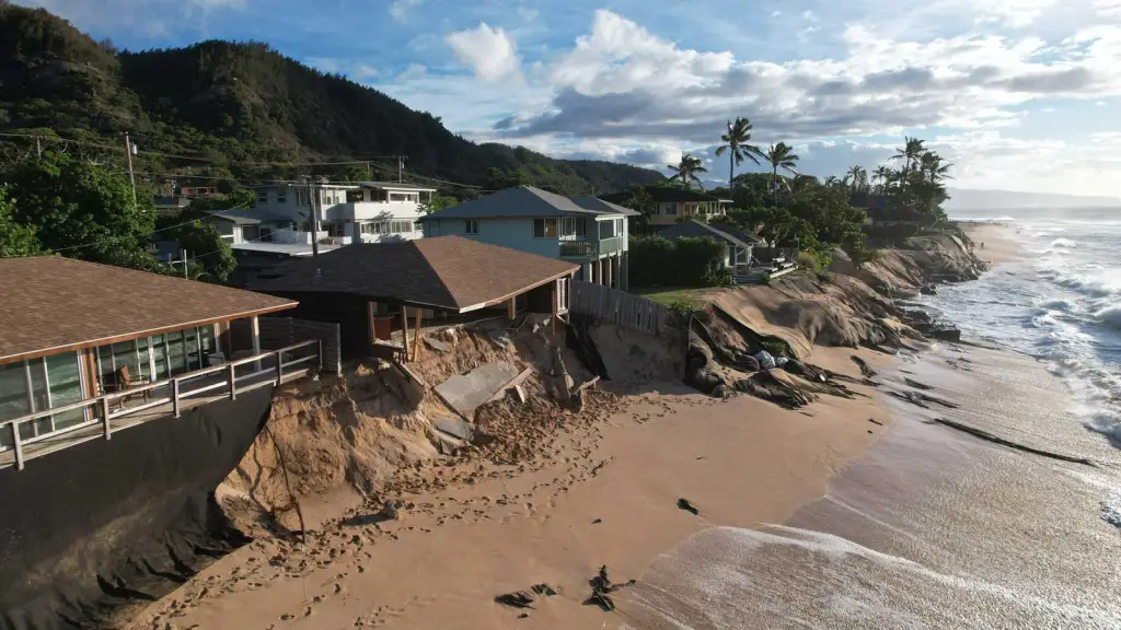 Image accompanying: Buying on the brink in Hawaii