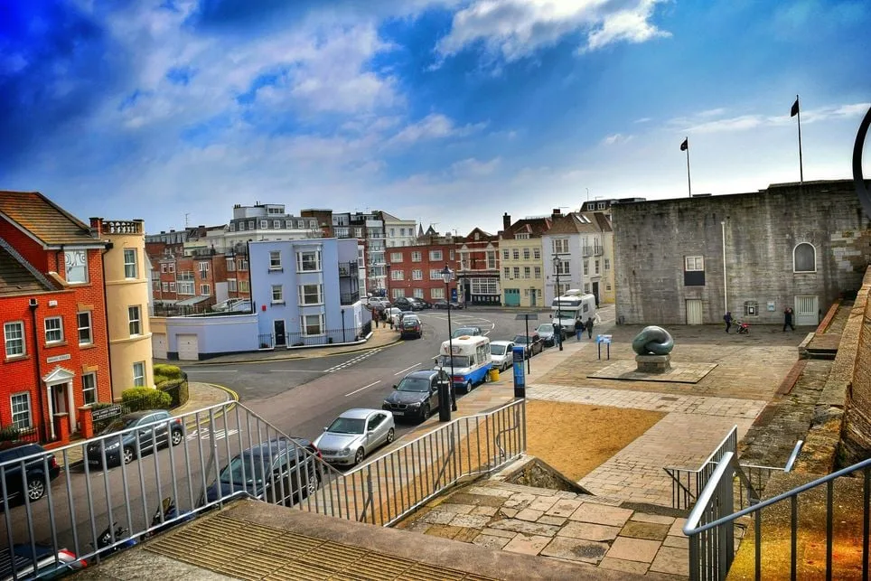 Image accompanying: Which British cities are most at risk from extreme heat?