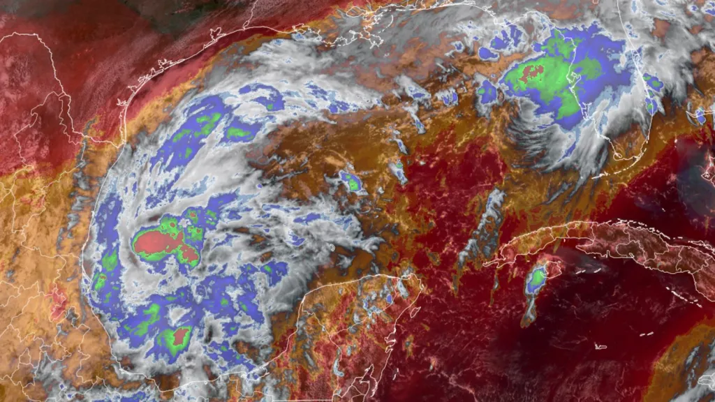 Image accompanying: Odds of a U.S. Gulf Coast hurricane landfall are rising